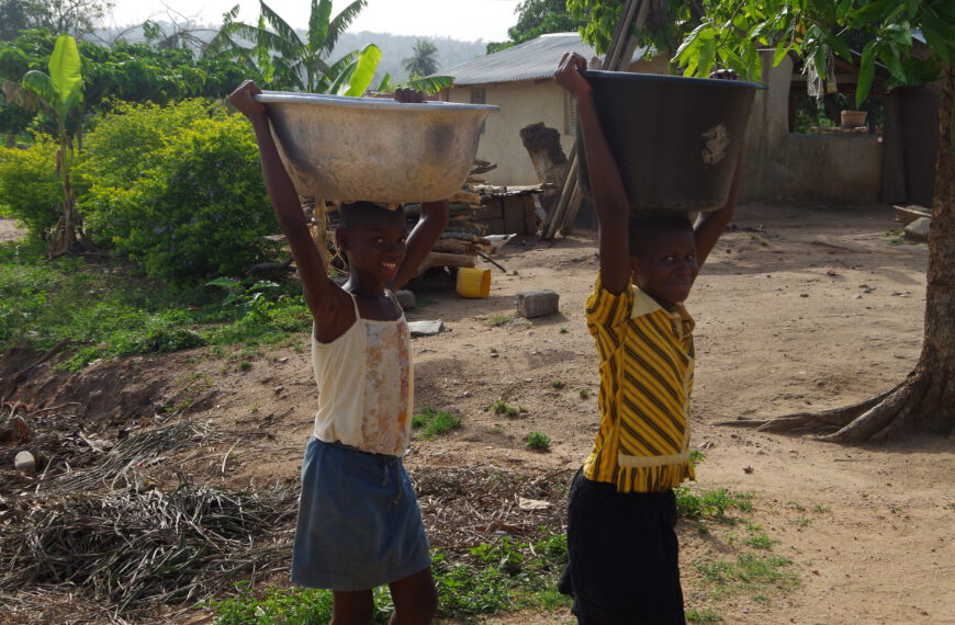 CLEAN WATER FOR THE NEIGHBORHOOD